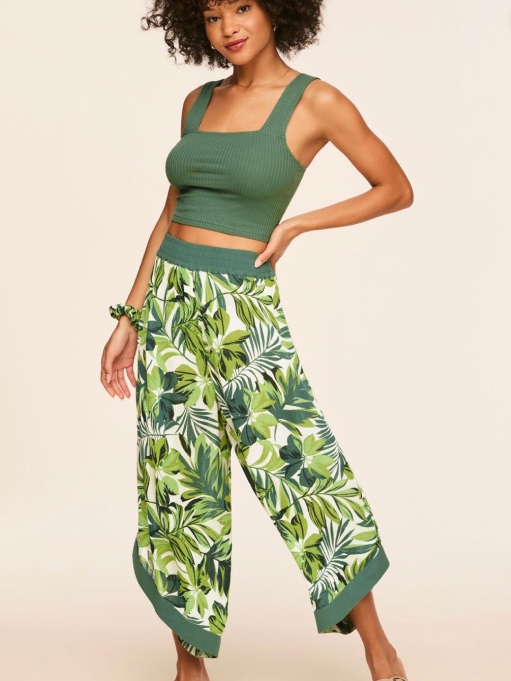 Adore Me Women’s Green Tropical Print Evi Tank & Pant loungewear Pajama Set